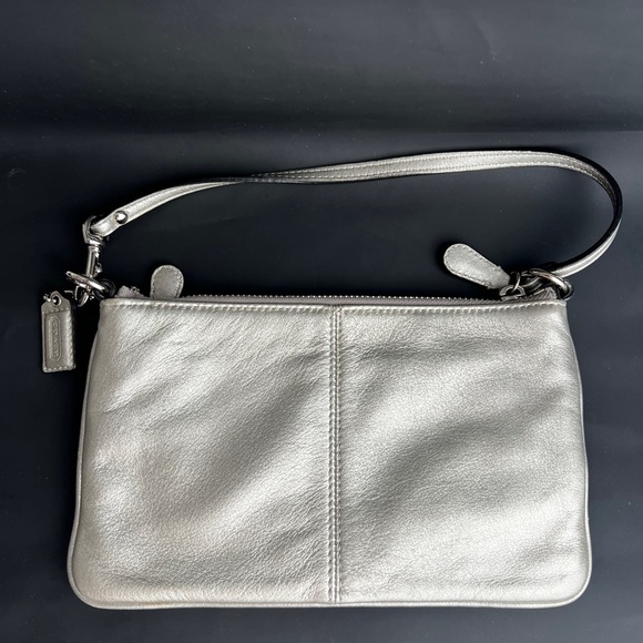 Coach Silver Leather Shoulder Bag - Picture 4 of 11